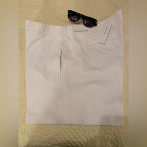 NWT- Ann Taylor White Shorts 🩳 The Marina Shorts.